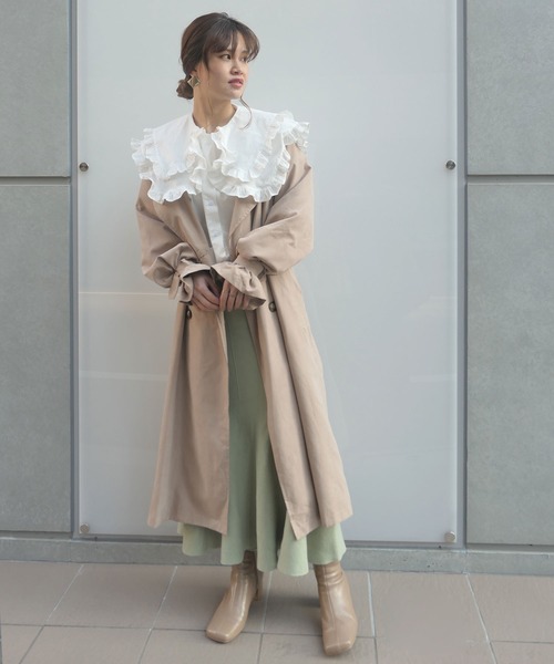 CORNERS(コーナーズ)の「ダブルフリルビッグカラーブラウス(Tシャツ/カットソー・レディース・ベージュ/ブラック/ブルー/ホワイト・M)」の6枚目の写真