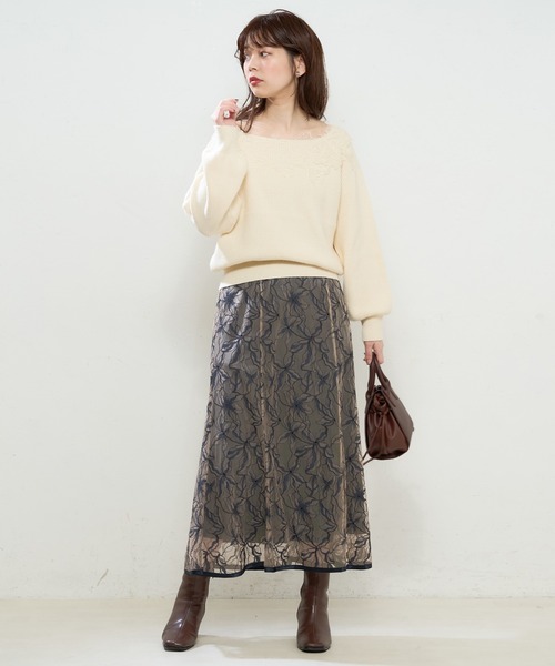 natural couture(ナチュラルクチュール)の「幅広モチーフレース畦ニット(ニット/セーター・レディース・ブラック/オフホワイト/ラベンダー/グレイッシュベージュ・FREE)」の8枚目の写真