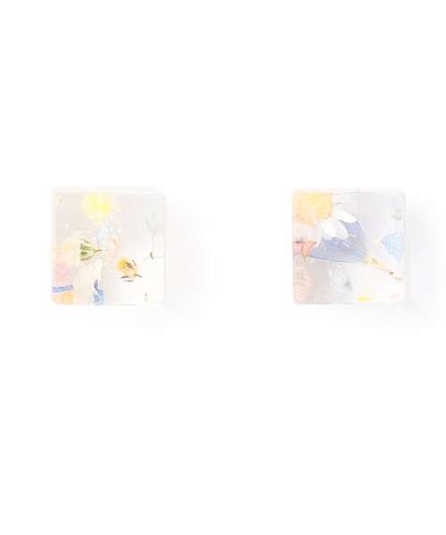 ANEVER(アンエバー)の「MINI CUBE ピアス(ピアス(両耳用)・レディース・ホワイト系/アイボリー系・F)」の6枚目の写真