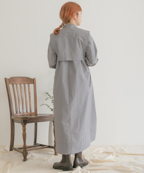 ITEMS URBANRESEARCH(アイテムズ アーバンリサーチ)の「ベストセットシャツワンピース(シャツワンピース・レディース・オフホワイト/ブルー系その他/チャコールグレー・FREE)」の7枚目の写真