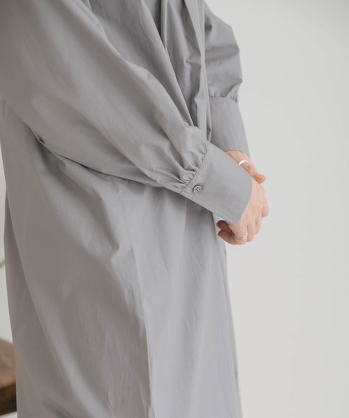 ITEMS URBANRESEARCH(アイテムズ アーバンリサーチ)の「ベストセットシャツワンピース(シャツワンピース・レディース・オフホワイト/ブルー系その他/チャコールグレー・FREE)」の21枚目の写真