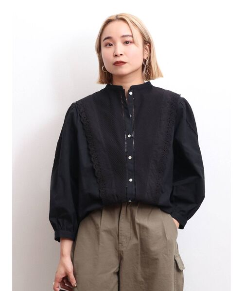 Ungrid(アングリッド)の「コットンフリルブラウス(シャツ/ブラウス・レディース・ブラック/オフホワイト・FREE)」の2枚目の写真