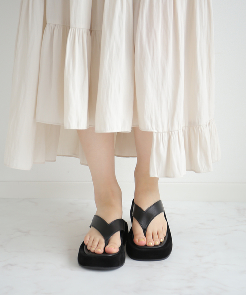 CORSO ROMA，9（コルソローマ）の「CORSO ROMA 9 レザーアツゾコトングサンダル（サンダル・レディース・キャメル/ブラック系その他・36/37/38）」の8枚目の写真