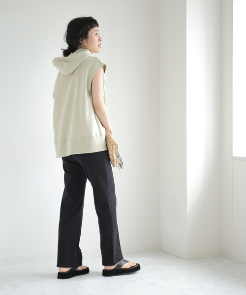 CORSO ROMA，9（コルソローマ）の「CORSO ROMA 9 レザーアツゾコトングサンダル（サンダル・レディース・キャメル/ブラック系その他・36/37/38）」の4枚目の写真