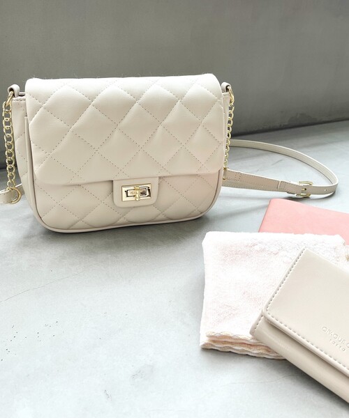 index（インデックス）の「◆キルティングバッグルバッグ（ショルダーバッグ・レディース・ブラック/オフホワイト・00）」の5枚目の写真