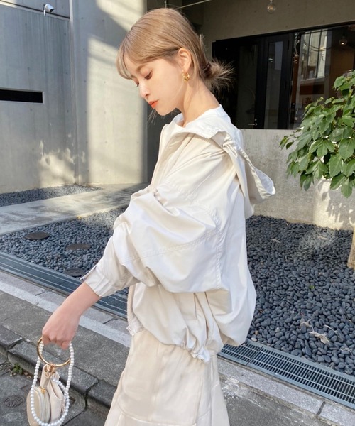 one after another NICE CLAUP(ワンアフターアナザーナイスクラップ)の「ユーティリティマウンテンパーカー(マウンテンパーカー・レディース・アイボリー/ブラック・FREE)」の18枚目の写真