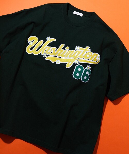 FREAK'S STORE（フリークスストア）の「FREAK'S STORE/フリークスストア フェルトロゴ  フラワー刺繍TEE/サガラ/刺繍/チームロゴ/花柄（Tシャツ/カットソー・メンズ・ホワイト/ブラック/グレー/アッシュグレー/グリーン/ネイビー・SMALL/MEDIUM/LARGE）」の5枚目の写真