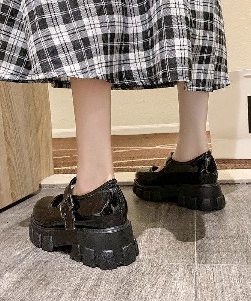 Shoes in Closet（シューズインクローゼット）の「厚底 凹凸デザインソール メリージェーン / ストラップ シューズ 832（パンプス・レディース・ブラック/ブラック系その他・LL/S/M/L）」の4枚目の写真