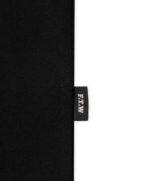 FTW(エフティダブリュー)の「APPLE S/S TEE(Tシャツ/カットソー・メンズ・ホワイト/ブラック・MEDIUM/LARGE)」の16枚目の写真