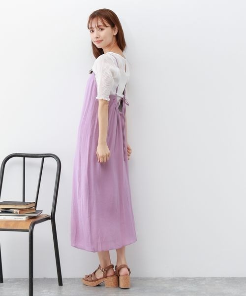 mysty woman(ミスティウーマン)の「バックギャザーキャミワンピース 345958(ワンピース・レディース・ブラック/ベージュ/パープル・FREE)」の9枚目の写真