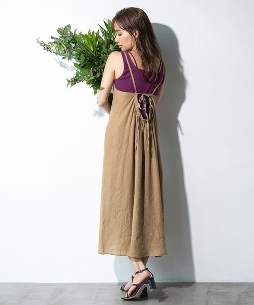 mysty woman(ミスティウーマン)の「バックギャザーキャミワンピース 345958(ワンピース・レディース・ブラック/ベージュ/パープル・FREE)」の8枚目の写真