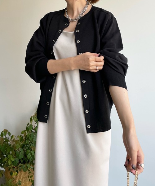 DouDou(ドゥドゥ)の「ドットボタンニットカーディガン(カーディガン/ボレロ・レディース・ブラック/パープル/オレンジ・FREE)」の1枚目の写真