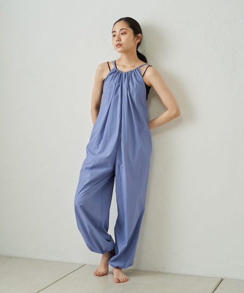 Omekashi(オメカシ)の「【earthy_】キャミサロペット(パッカブル)(サロペット/オーバーオール・レディース・パープル/キャメル/ブラック/ベージュ・FREE)」の9枚目の写真
