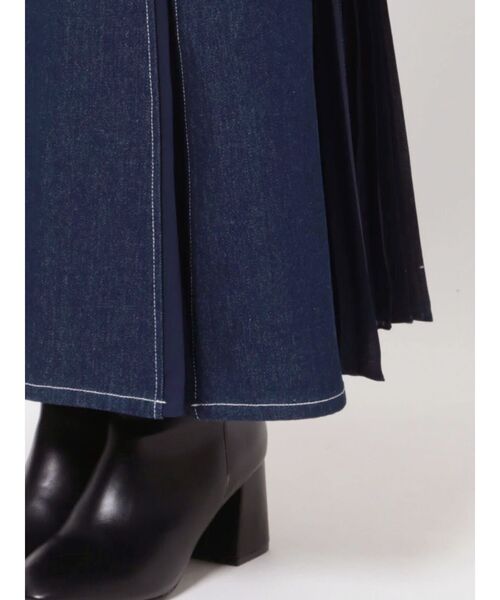 LAGUNAMOON（ラグナムーン）の「プリーツマーメイドデニムスカート（スカート・レディース・ホワイト/ブラック/インディゴブルー・SMALL/MEDIUM）」の16枚目の写真