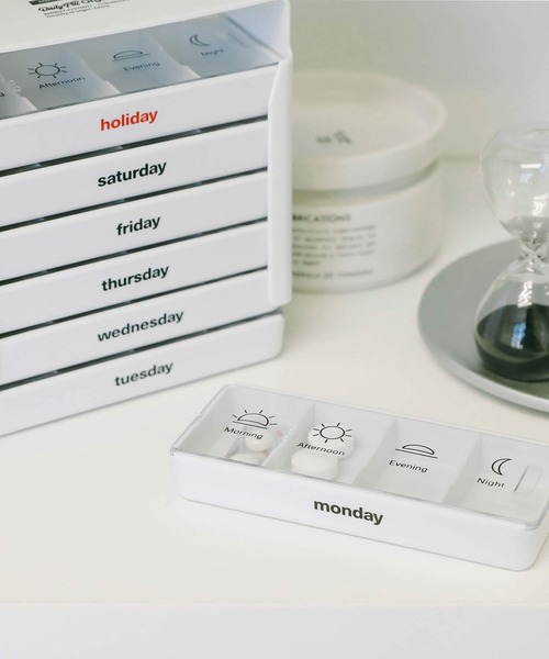 HIGHTIDE（ハイタイド）の「ANAheim Daily Pill Organizer