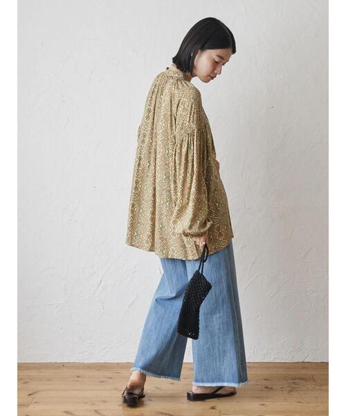 AMERICAN HOLIC(アメリカンホリック)の「さらっと袖ボリュームギャザーブラウス(シャツ/ブラウス・レディース・イエロー/ベージュ/ネイビー・L/M)」の18枚目の写真