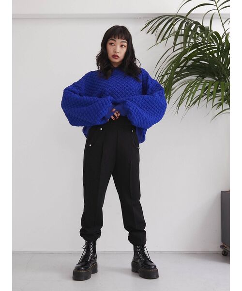 jouetie(ジュエティ)の「キルティングショートトップス(スウェット・レディース・ブラック/ブルー/その他1・MEDIUM)」の15枚目の写真