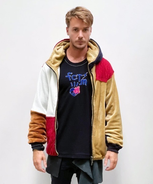 FranCisT_MOR.K.S.（フランシストモークス）の「FranCisT_MOR.K.S./フランシスト モークス/HYBRID 17 Switching P/W Bomber Hoodie Jacket（パーカー・メンズ・ホワイト/レッド・3/4/2）」の2枚目の写真