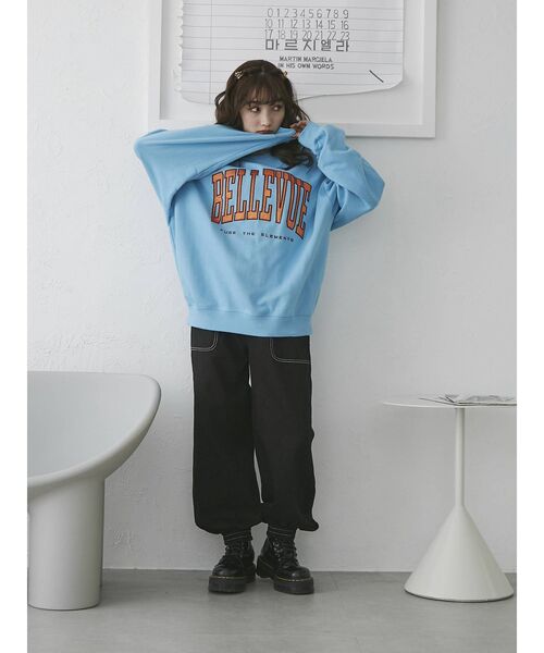 jouetie(ジュエティ)の「サテンロゴBIGプルオーバー【スウェット】(スウェット・レディース・ブルー/オフホワイト/ブラック・MEDIUM)」の10枚目の写真