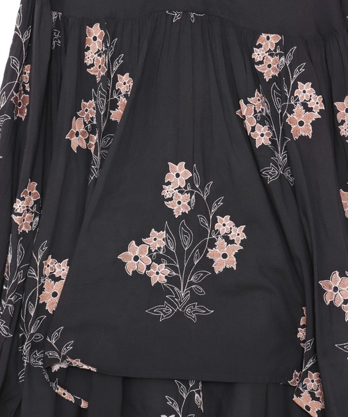 チャイハネ（チャイハネ）の「【チャイハネ】花刺繍トップス（その他トップス・レディース・ホワイト/オレンジ/ブラック・FREE）」の5枚目の写真