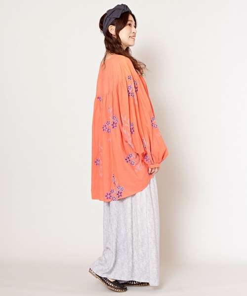 チャイハネ（チャイハネ）の「【チャイハネ】花刺繍トップス（その他トップス・レディース・ホワイト/オレンジ/ブラック・FREE）」の14枚目の写真