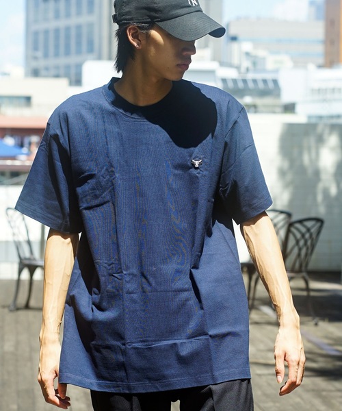 HANES(ヘインズ)の「【Hanes/ヘインズ】BEEFY ビーフィー ワンポイントワッペン Tシャツ(Tシャツ/カットソー・メンズ・グレー/ブラック/ネイビー/ホワイト・LARGE/X-LARGE/SMALL/MEDIUM)」の4枚目の写真