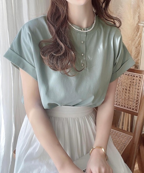 classicalelf(クラシカルエルフ)の「さらっと上級見え。2wayシルケットデザインボタンシンプルカットソー(Tシャツ/カットソー・レディース・ネイビー/グリーン/グレイッシュベージュ/オフホワイト・LARGE/MEDIUM/SMALL/X-LARGE)」の18枚目の写真