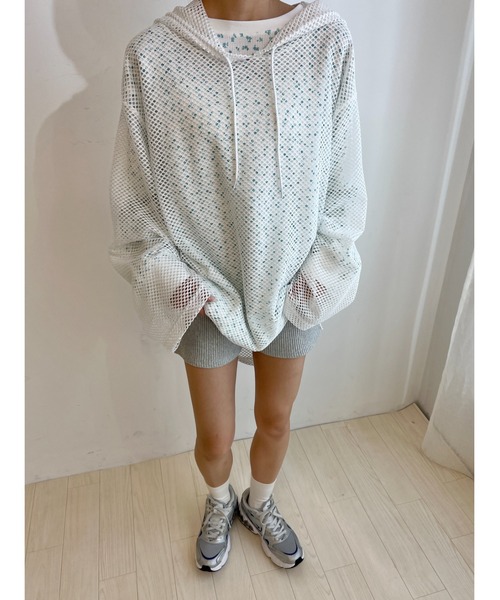 WC(ダブル シー)の「メッシュビッグパーカー(Tシャツ/カットソー・レディース・ブラック/ライトパープル/ピンク/ホワイト・FREE)」の6枚目の写真