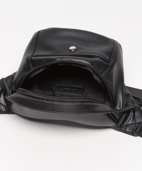 LAKOLE（ラコレ）の「フェイクレザーボディバッグ / 183126（ボディ