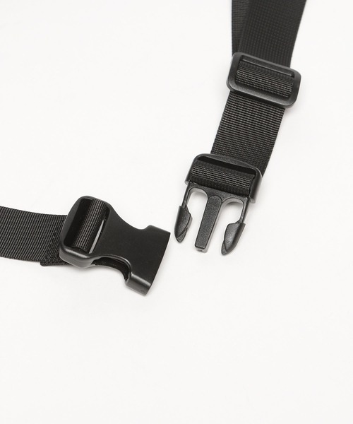 LAKOLE（ラコレ）の「フェイクレザーボディバッグ / 183126（ボディバッグ/ウエストポーチ・レディース・ブラック/ホワイト/シルバー・FREE）」の19枚目の写真