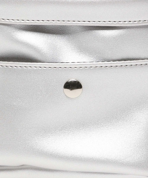 LAKOLE（ラコレ）の「フェイクレザーボディバッグ / 183126（ボディバッグ/ウエストポーチ・レディース・ブラック/ホワイト/シルバー・FREE）」の15枚目の写真