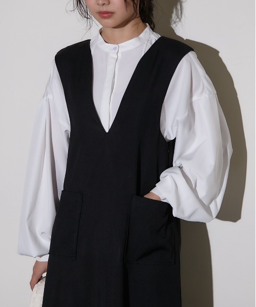 ECRIRE（エクリール）の「深Vネックジャンスカ（ジャンパースカート・レディース・ブラック/アイボリー・M）」の9枚目の写真