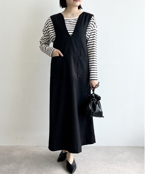 ECRIRE（エクリール）の「深Vネックジャンスカ（ジャンパースカート・レディース・ブラック/アイボリー・M）」の16枚目の写真