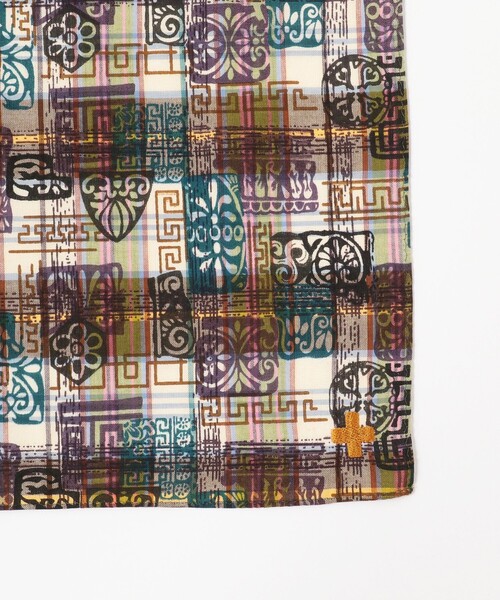 BEAMS PLUS（ビームスプラス）の「BEAMS PLUS / インディアン マドラスチェック ブロックプリント  ストール（ストール/ショール・メンズ・イエロー/グリーン・ONE SIZE）」の5枚目の写真