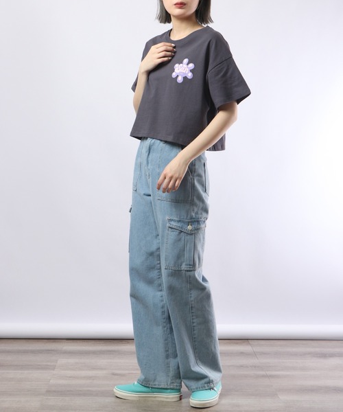 spiritoso(スピリトーゾ)の「spiritoso プリントTシャツ 半袖(Tシャツ/カットソー・レディース・レッド/ホワイト/バイオレット/カーキ/スミクロ/グレイッシュベージュ/オレンジ/グリーン・F)」の20枚目の写真