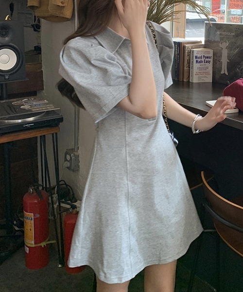 FREE STYLISTS(フリー スタイリスト)の「YUGA_YGMC ボリュームスリーブ フレアミニワンピース(ワンピース・レディース・グレー/ブラック/ブラウン・FREE)」の20枚目の写真