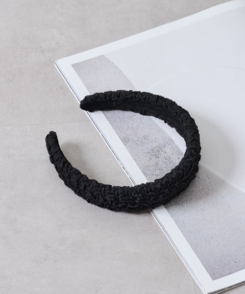 COLONY 2139(コロニートゥーワンスリーナイン)の「クシュクシュカチューシャ(カチューシャ・レディース・ベージュ/ブラック・FREE)」の12枚目の写真