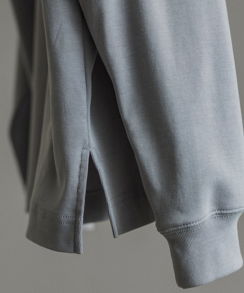 WYM LIDNM(ウィム バイ リドム)の「LAYERED STRETCH TURTLE(Tシャツ/カットソー・メンズ・シルバーグレー・S/M/L)」の6枚目の写真
