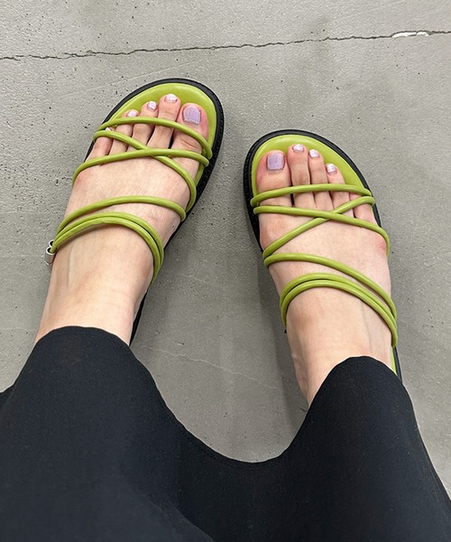 kutir（クティール）の「2way クロスストラップ厚底サンダル（サンダル・レディース・アイボリー/ブラック/グリーン・LARGE/X-LARGE/MEDIUM/SMALL）」の16枚目の写真