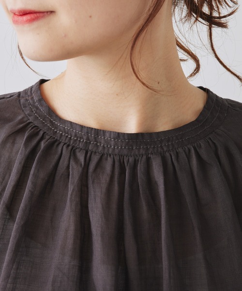 PUAL CE CIN（ピュアルセシン）の「ラミープルオーバーブラウス（シャツ/ブラウス・レディース・オリーブ/オフホワイト/チャコールグレー・FREE）」の16枚目の写真