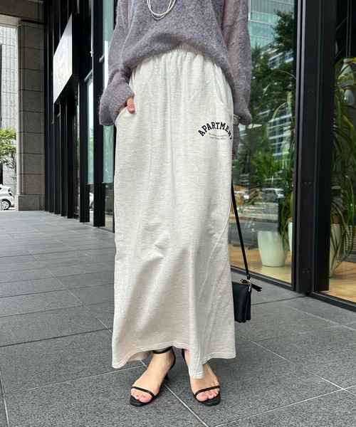 DouDou(ドゥドゥ)の「ミニ裏毛イージースカート(スカート・レディース・チャコールグレー/ベージュ・FREE)」の9枚目の写真