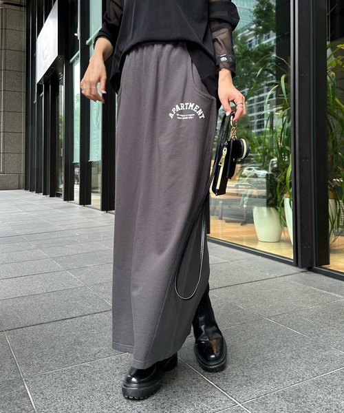 DouDou(ドゥドゥ)の「ミニ裏毛イージースカート(スカート・レディース・チャコールグレー/ベージュ・FREE)」の17枚目の写真