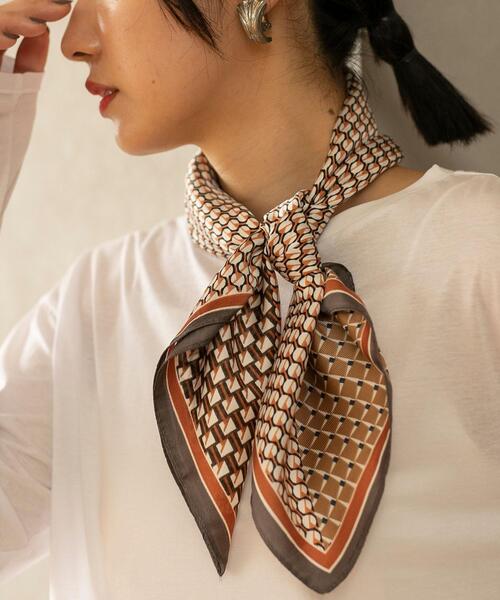 coen（コーエン）の「ジオメトリックレトロスカーフ（バンダナ/スカーフ・レディース・ブラウン/ネイビー・FREE）」の11枚目の写真