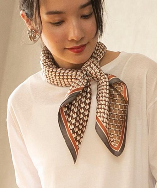 coen（コーエン）の「ジオメトリックレトロスカーフ（バンダナ/スカーフ・レディース・ブラウン/ネイビー・FREE）」の12枚目の写真