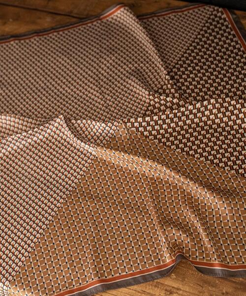 coen（コーエン）の「ジオメトリックレトロスカーフ（バンダナ/スカーフ・レディース・ブラウン/ネイビー・FREE）」の15枚目の写真