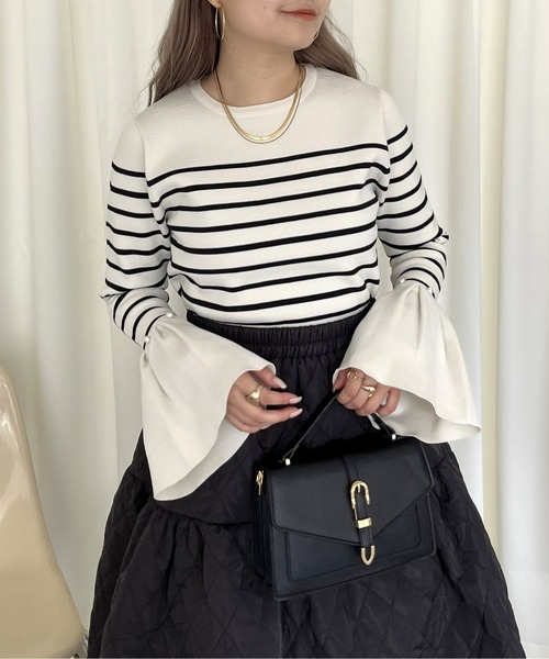 prose verse(プロズヴェール)の「ベルスリーブパールフレアニット(ニット/セーター・レディース・オフホワイト/ブラック・MEDIUM/LARGE)」の6枚目の写真