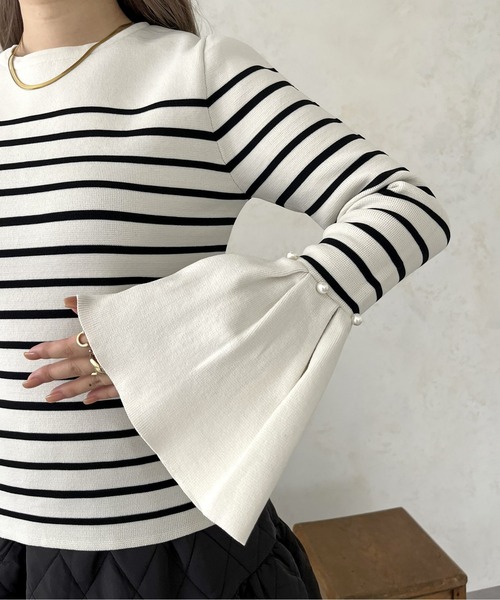 prose verse(プロズヴェール)の「ベルスリーブパールフレアニット(ニット/セーター・レディース・オフホワイト/ブラック・MEDIUM/LARGE)」の17枚目の写真