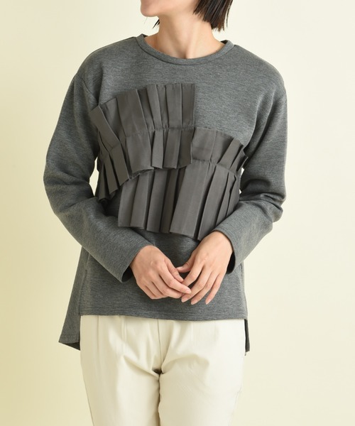 INTERPLANET（インタープラネット）の「異素材アシメフリルデザインプルオーバー（Tシャツ/カットソー・レディース・ブラック/オフホワイト/チャコールグレー・FREE）」の4枚目の写真