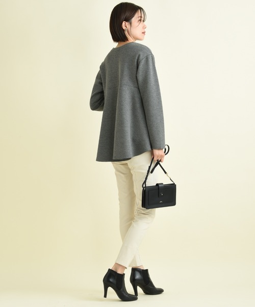 INTERPLANET（インタープラネット）の「異素材アシメフリルデザインプルオーバー（Tシャツ/カットソー・レディース・ブラック/オフホワイト/チャコールグレー・FREE）」の13枚目の写真