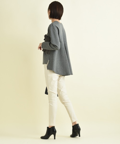 INTERPLANET（インタープラネット）の「異素材アシメフリルデザインプルオーバー（Tシャツ/カットソー・レディース・ブラック/オフホワイト/チャコールグレー・FREE）」の14枚目の写真